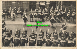 R583045 London. Whitehall. Horseguards. Changing The Guard. 1954 - Autres & Non Classés