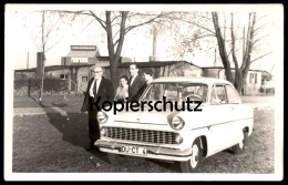 ALTE ORIGINAL FOTO POSTKARTE FORD TAUNUS DUISBURG FAMILIE MANN FRAU Auto Car Ansichtskarte AK Cpa Postcard - Toerisme