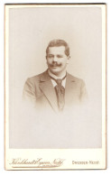 Fotografie Klinkhardt & Eyssen Nachf., Dresden-Neust., Bautznerstrasse 16, Portrait Bürgerlicher Herr Mit Moustache  - Anonyme Personen