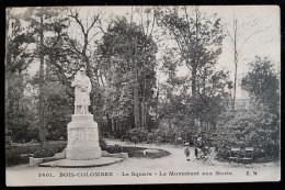 92 - BOIS COLOMBES - Le Square - Le Monument Aux Morts - Autres & Non Classés