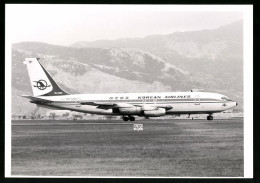 Fotografie Flugzeug Boeing 707, Passagierflugzeug Der Korean Airlines, Kennung HL7402  - Aviation