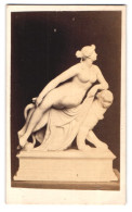 Fotografie Unbekannter Fotograf Und Ort, Statue Nackte Frau Auf Einem Panter  - Anciennes (Av. 1900)