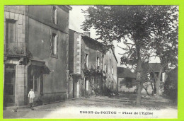 86 - USSON-DU-POITOU +++ Place De L'Eglise +++ - Other & Unclassified