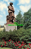 R584127 Amsterdam. Rembrandt Standbeeld Aan Rembrandtsplein. Rembrandt. No. 111 - Wereld