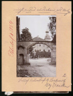 Fotografie Brück & Sohn Meissen, Ansicht Röhrsdorf, Pferdekutsche Auf Dem Schlosshof  - Lieux