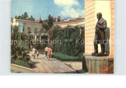72613434 Jalta Yalta Krim Crimea Park Mit Denkmal  - Ukraine
