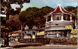 18-5-2024 (5 Z 28) Ceylon (Sri Lanka) (colorised Old) Kandy Temple - Sri Lanka (Ceylon)