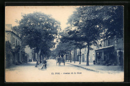 CPA Dol, Avenue De La Gare  - Autres & Non Classés