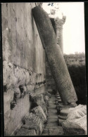 Fotografie Unbekannter Fotograf, Ansicht Baalbek, Umgestürzte Säule Der Antiken Ruinen  - Lieux