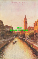 R585185 Venezia. Rio S. Barnaba - Monde