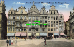 R584675 Bruxelles. Grand Place Et Maison Des Corporations. Novelty - Monde
