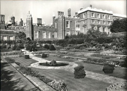 11250086 Hampton Court Hampton Court Palace Hampton - Herefordshire