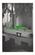 R585281 Aldworth. St. Mary Church. Stone Canopies Of Lady Joan And Sir John De L - Monde