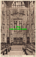 R586135 Winchester Cathedral. The Reredos. E. A. Sweetman. Solograph Series De L - World