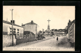 CPA St-Jean-de-Monts, La Rue De La Mer Et Le Calvaire  - Saint Jean De Monts