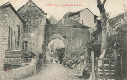 CPA L'Huis-Porte D'entrée De La Tour-RARE Avec écriture Rouge-Timbre   L2925 - Non Classés