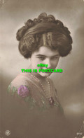 R586237 Young Woman Portrait. E. J. Hey. N. P. G. 1911 - Monde