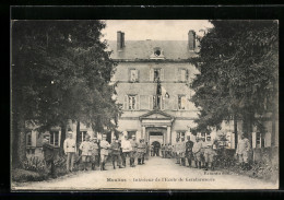 CPA Moulins, Intérieur De L`Ecole De Gendarmerie  - Moulins
