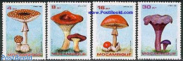 Mozambique 1986 Mushrooms 4v, Mint NH, Nature - Mushrooms - Champignons