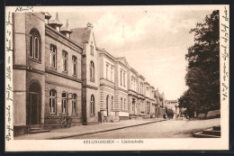 AK Kellinghusen, Lindenstrasse Mit Gebäudeansicht  - Kellinghusen