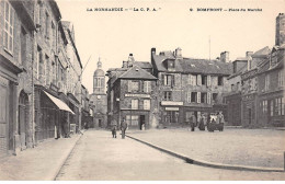 DOMFRONT - Place Du Marché - Très Bon état - Domfront