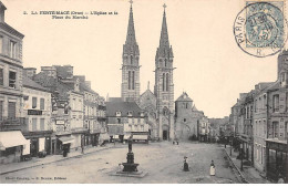 LA FERTE MACE - L'Eglise Et La Place Du Marché - Très Bon état - La Ferte Mace