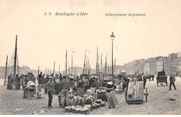 BOULOGNE SUR MER - Débarquement De Poissons - Très Bon état - Boulogne Sur Mer