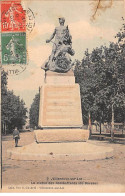 VILLENEUVE SUR LOT - La Statue Des Combattants - état - Villeneuve Sur Lot