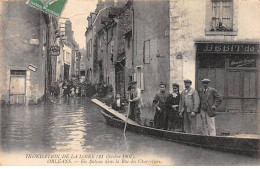 ORLEANS - Inondations De La Loire 1907 - En Bateau Dans La Rue Charretiers - état - Orleans