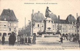 CHARLEVILLE - Statue De Charles De Gonzague - état - Charleville