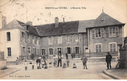MEHUN SUR YEVRE - L'Hôtel De Ville - état - Mehun-sur-Yèvre