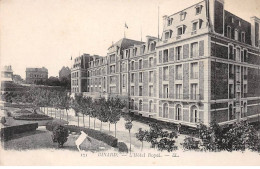 DINARD - L'Hôtel Royal - Très Bon état - Dinard