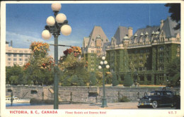 11248296 Victoria British Columbia Flower Baskets Empress Hotel  - Zonder Classificatie