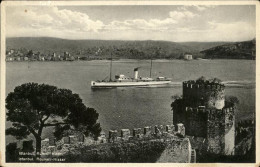 11248245 Istanbul Constantinopel Rumell Hisari, Roumeli-Hissar, Dampfschiff  - Turquie
