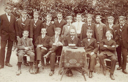 CHAMPAGNE (VD) Groupe D'élèves Et Leur Professeur - CARTE PHOTO Année 1913 - Ed. Inconnu  - Champagne
