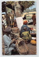 Guinée Conakry - Artisan Vannier Au Marché - Ed. C.O.G.E.X. 2703 - Guinée