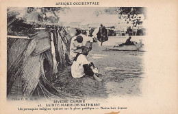 Gambia - BATHURST - Native Hair-dresser - Publ. C.F.A.O. 23 - Gambie