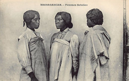 MADAGASCAR - Femmes Betsileo - Ed. Inconnu - Madagascar