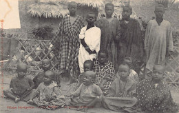 Sénégal - Village Sénégalais De La Porte Maillot (Paris) - Un Groupe D'enfants - - Sénégal