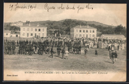 CPA Hyères-les-Palmiers, La Cour De La Caserne Du 22me Colonial  - Autres & Non Classés