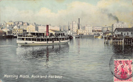 New Zealand - AUCKLAND - Morning Mists In The Harbour - Publ. F. T. & Co.  - Nouvelle-Zélande