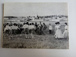 D202917  Postcard Sized Print -  ISRAEL   Party In A Youth Alijah Village - Feest In Een Jeugd Alijah Dorp - Israel