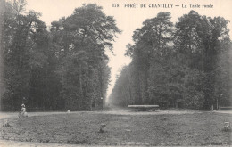 60-CHANTILLY LA FORET LA TABLE RONDE-N°5164-G/0317 - Chantilly