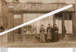 2V6Mj   Carte Photo à Identifier épicerie Mercerie Café Du Faubourg Saint Jean Mr Lemaire Propriétaire - A Identifier