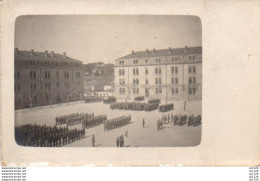 2V6Mn    Carte Photo 30 Nimes Caserne Du 38 Eme D'Infanterie Rassemblement De Militaires Soldats - Nîmes