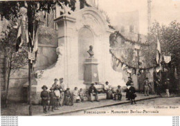 2V11Bv   04 Forcalquier Monument Berluc Perrussis Curé - Forcalquier