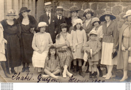 611Bce  63 Chatel Guyon Carte Photo Famille En 1920 Robes Costumes - Châtel-Guyon