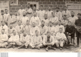 611Bce  Carte Photo Soldats Poilus En 1915 - Régiments