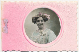 CPA Gaufrée Double Avec Calendrier 1909 (4) Et Bonne Année à L'intérieur  -  Photo  Jeune Fille Fleurs  Ruban - Nieuwjaar