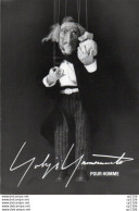 3V3Bv   Publicité Yohji Yamamoto Pour Homme Marionnette Affichette Publicitaire Cartonnée - Publicités